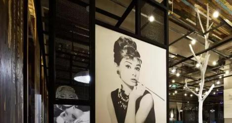 「融創(chuàng)春風(fēng)十里」售樓中心，光影演繹的自然之道！