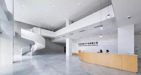 成都海倫天麓銷售中心，東方優(yōu)雅與現(xiàn)代融合的空間縮影！